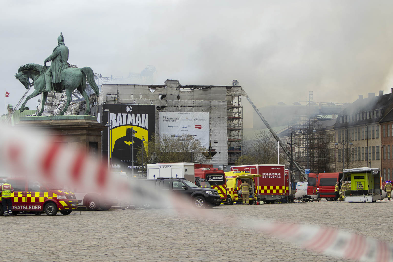 Den 16. april brød der brand ud i Børsen. Brandvæsenet arbejdede længe på stedet for at forsøge at redde bygningen.